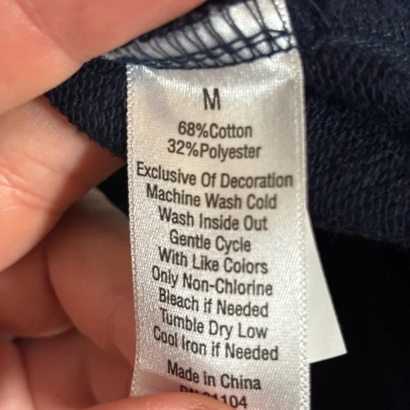 Crown & Ivy Kids Navy Sequin Star Sweatshirt Size M - Picture 3 of 8